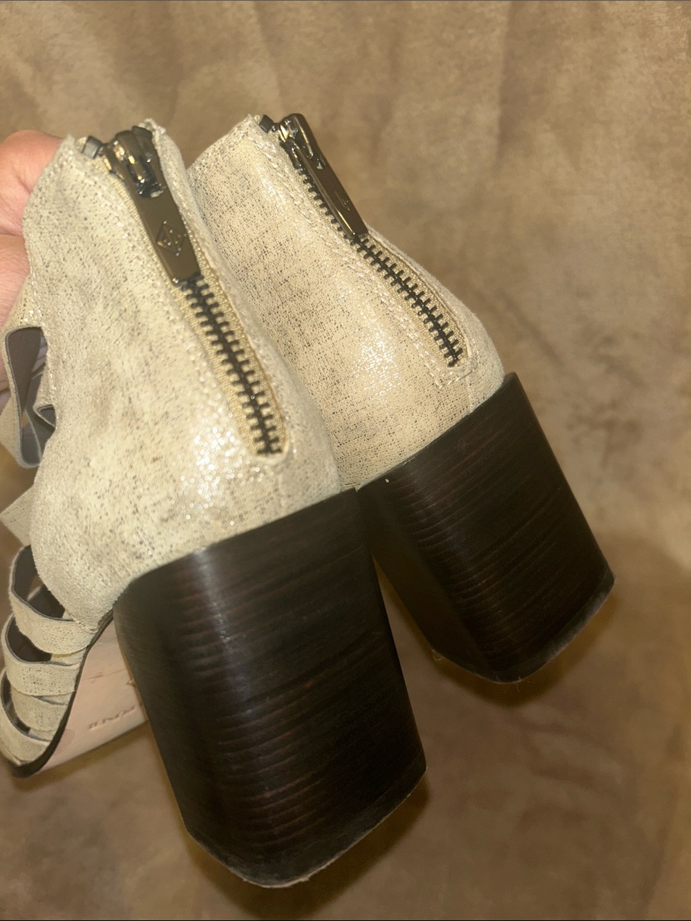 Donald Pliner Pixee Strappy Block Heel Open Toe Metallic Shimmer Cage Sandals 9 - Picture 8 of 16